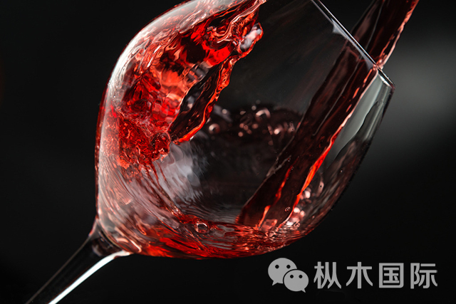 红酒酒液.jpg